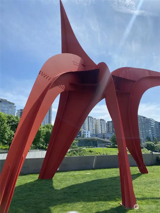 An artistic view of The Ellington through the sculpture park.