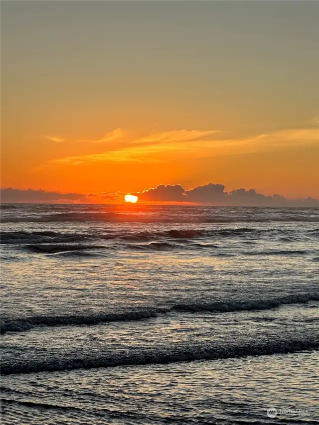 This is not Hawaii. This is a picture I took standing in the water enjoying a summer sunset at Seabrook.