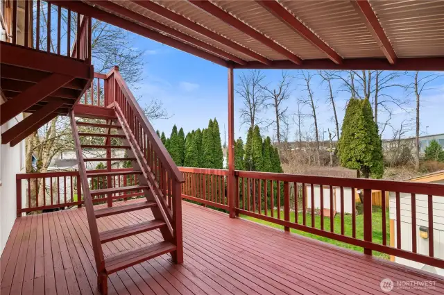 Deck for entertaining!