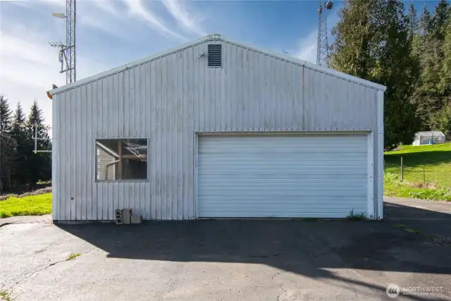 Garage / Shop