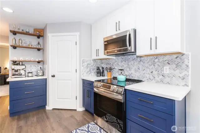 Walk-in Pantry