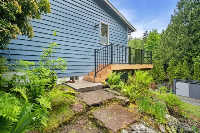 steps to front porch