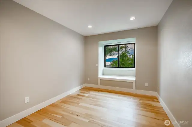 Upstairs Bedroom 1