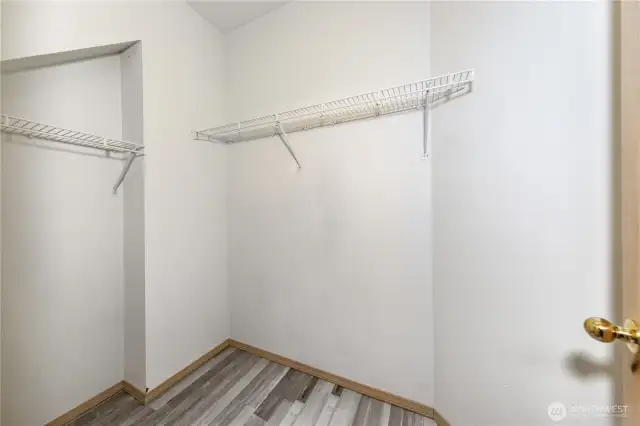 Primary suite walk-in closet