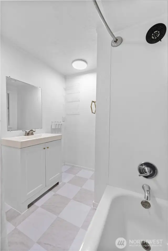 Beautifully appointed bathroom.