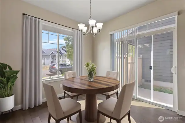 Dining virtually staged