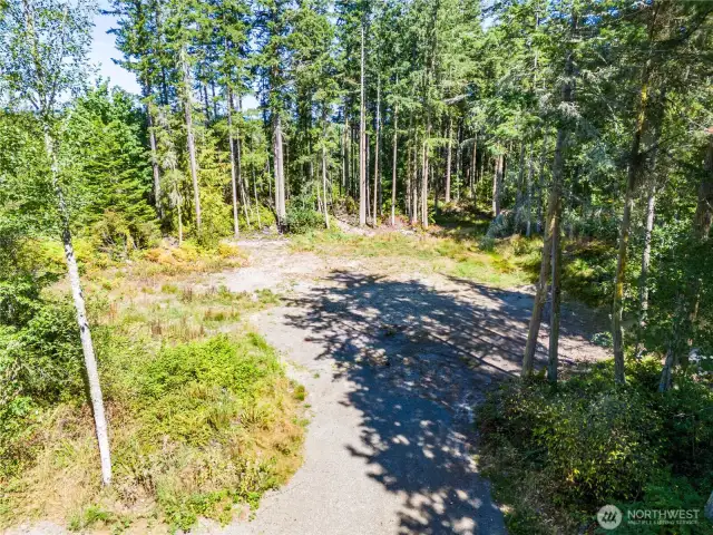 Established gravel driveway.