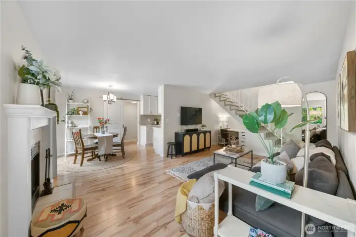 Welcome to this open and airy townhouse condo fully of natural light.
