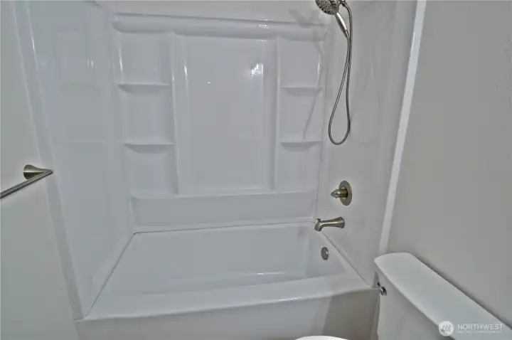 Main Bathtub and Shower