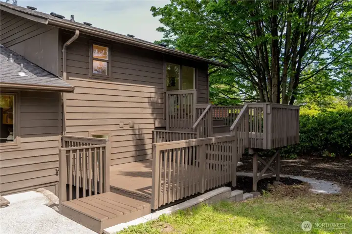 Access to backyard from primary