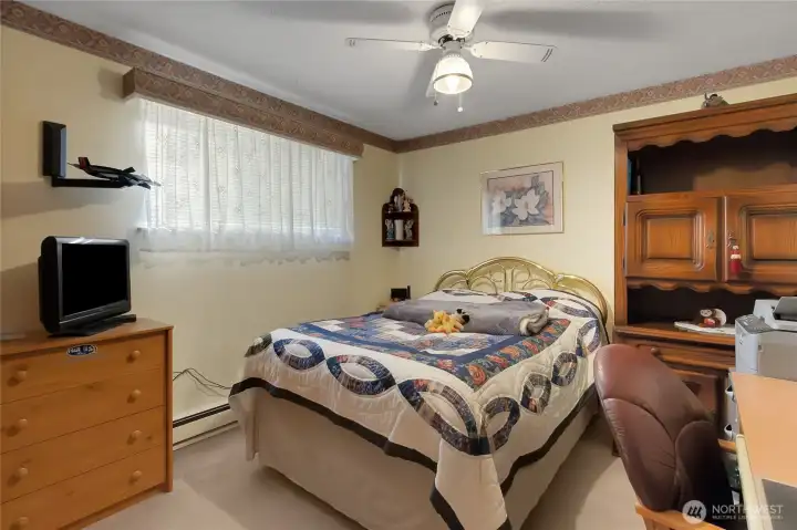 2nd Bedroom.