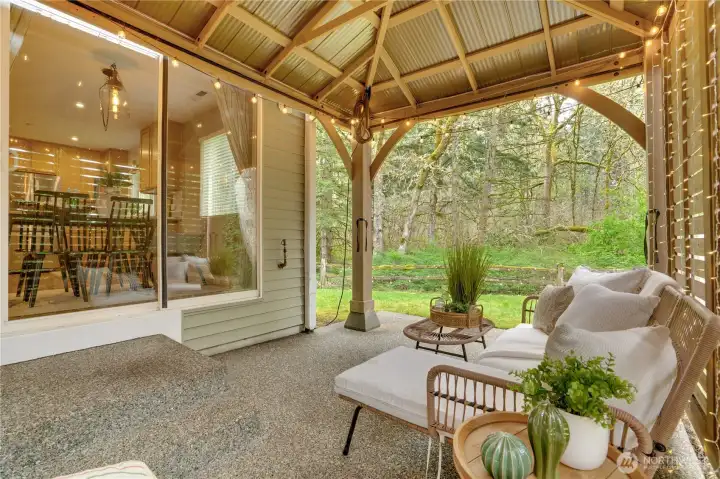 Pagoda will stay with the property. What a beautiful setting this is the enjoy.