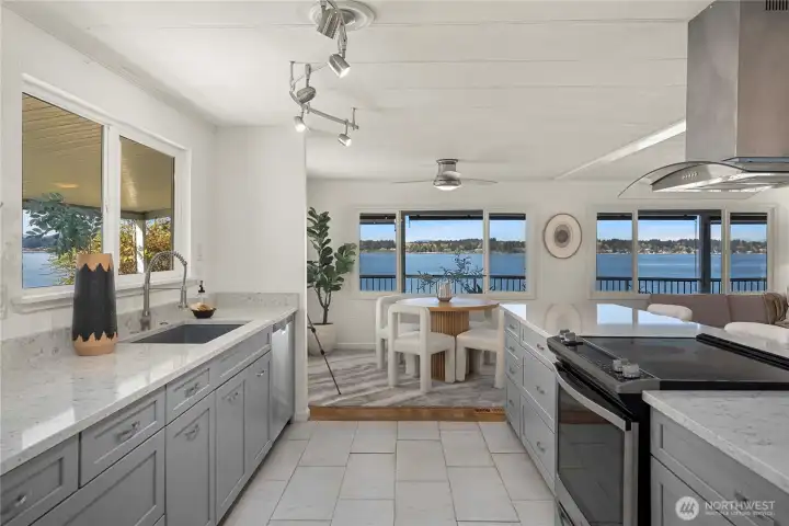 Cook & dine with a view in this well-appointed kitchen, where every detail is designed to blend style with everyday functionality.
