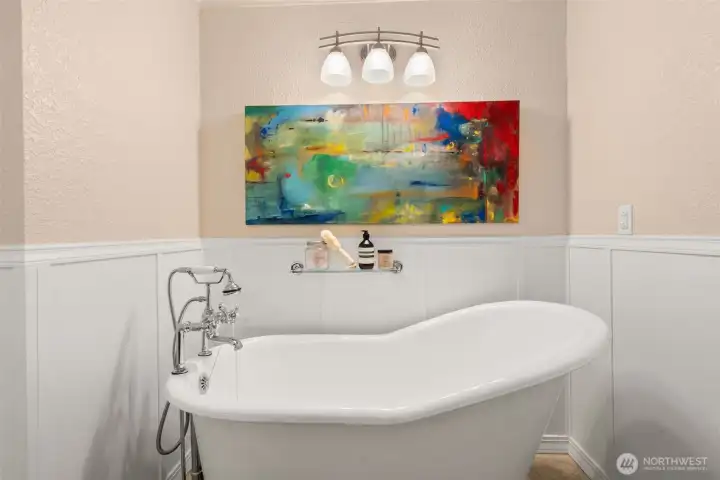 Soak away all tour troubles in this inviting tub.