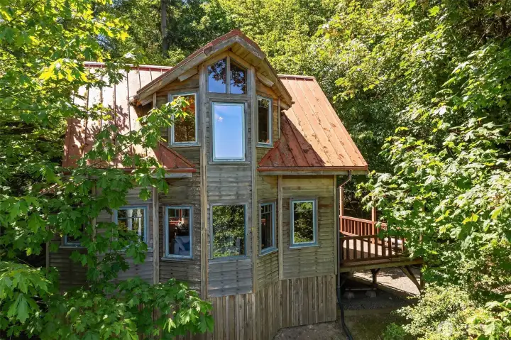 Built by a meticulous island craftsman as his own residence, the structure is a true French timber frame.