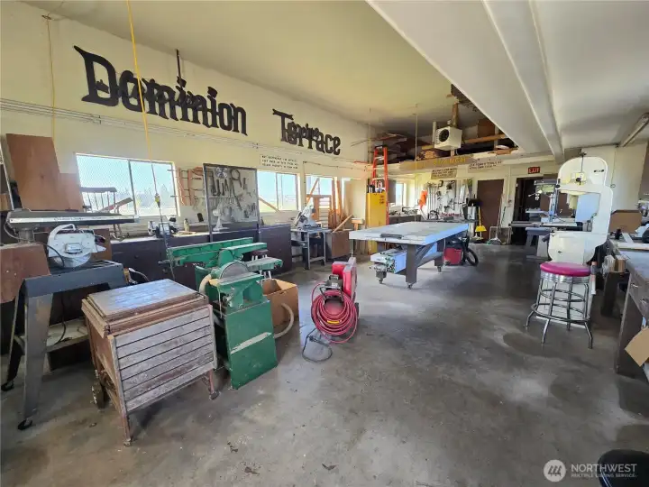 Dominion Terrace amenities include full workshop area