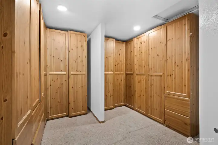 Double sided primary closet