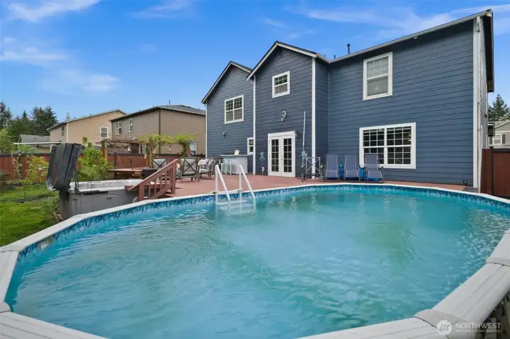 Huge above ground pool