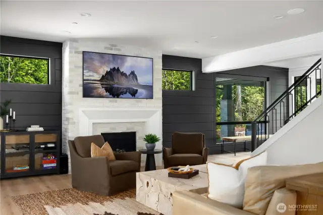 Room for large pieces of furniture