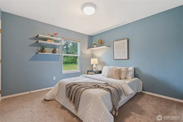 Upstairs guest bedroom