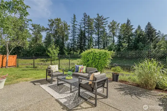 Plenty of space to grill, play, entertain!