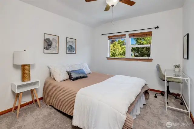 4th bedroom (second bedroom upstairs)