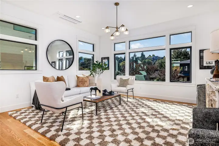 Incredible natural light with west-facing exposure.