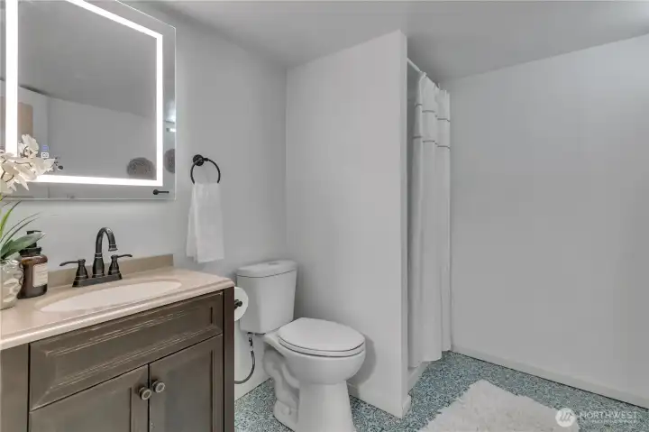 Lower-level 3/4 bathroom
