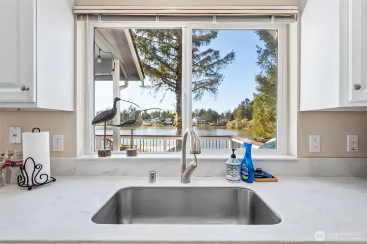 Dishes won't seem like a chore with views like this!