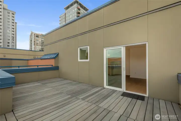 With no rental cap and short term rentals, stand out as an investment property on the market in the sunny high season with this awesome deck!