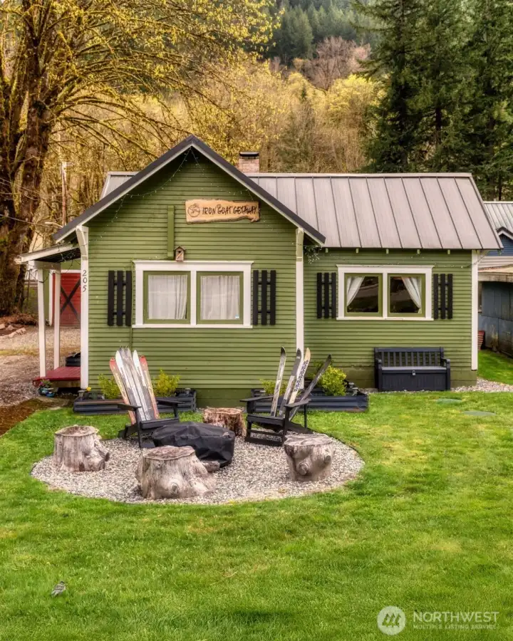 Nestled in the historic town of Skykomish, this "Vintage Charmer" is a showcase of thoughtful, aestetic design.