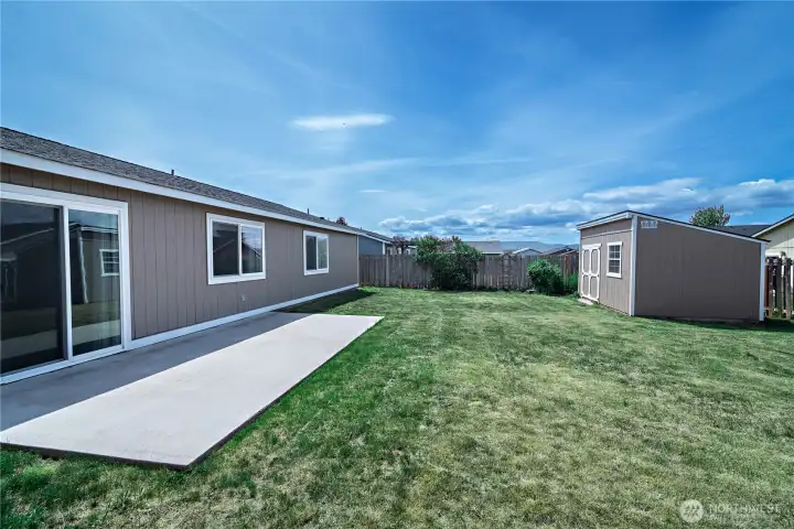 Entertainment sized patio is waiting for you to enjoy the outdoor living.