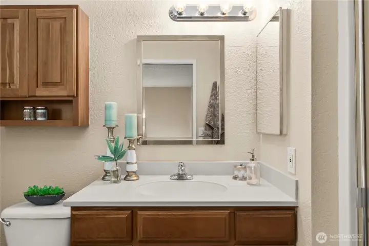 Primary 3/4 bath