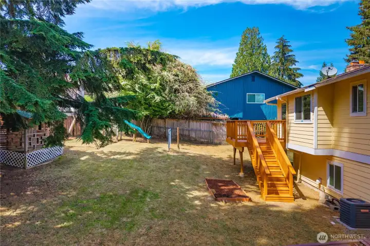 This house sits on a 8,400 sf lot, a benefit of earlier construction homes.