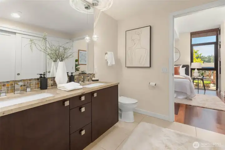 Luxurious ensuite private bathroom. Luxurious ensuite private bathroom.