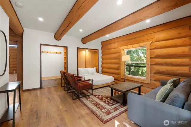 Hideaway Bed for Extra Guests!