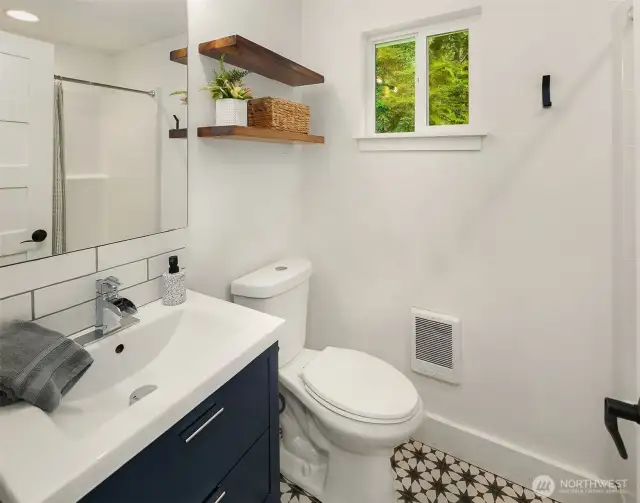 Hall bathroom with the same fresh modern vibe!