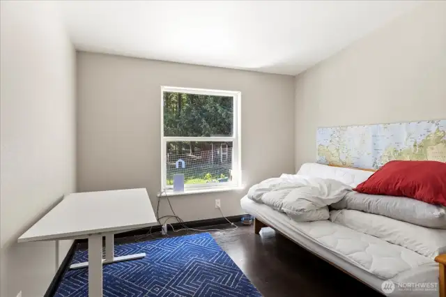 2nd bedroom