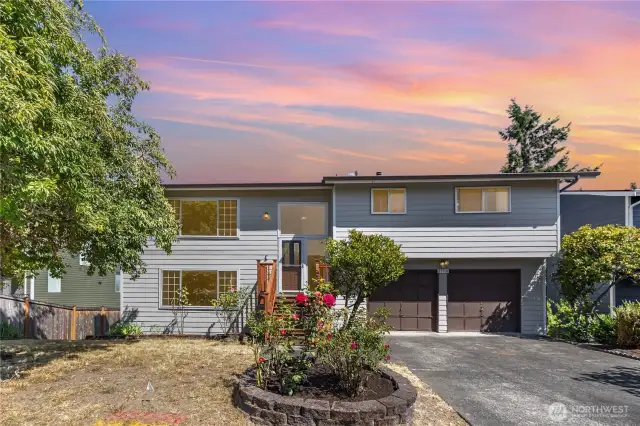 Welcome to this well-maintained split-level with 3 bedrooms and 2.25 bathrooms.