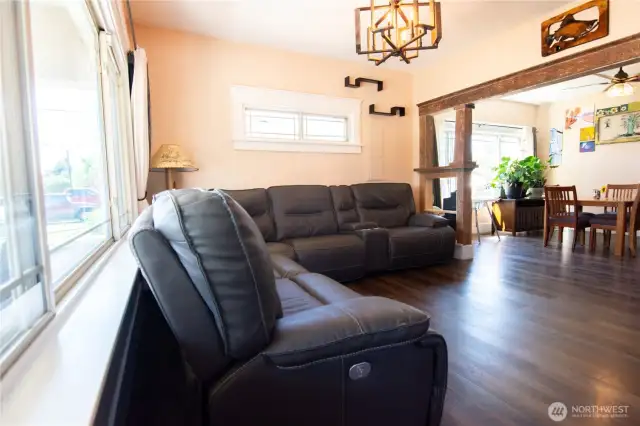 Foyer to Great room