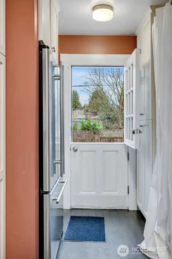 Dutch door!