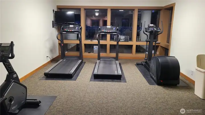 Lots of cardio equipment & a weight room just round the corner ~