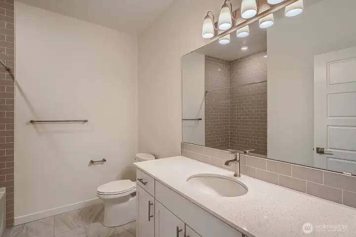 Photo of model home of same plan. Colors/options will vary.