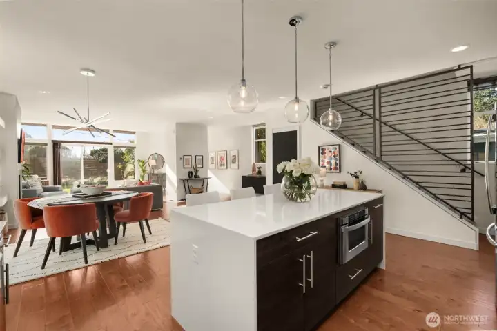 High Ceilings & Stylish Light Fixtures