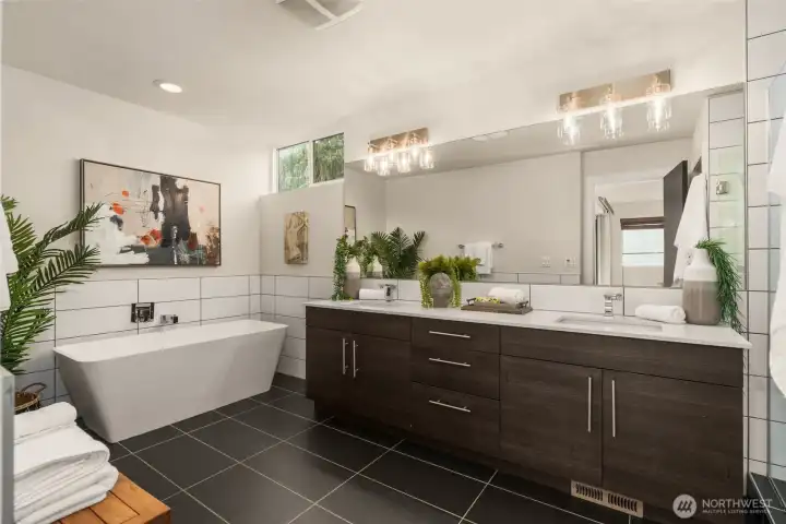 Ensuite Bathroom with Freestanding Soaking Tub