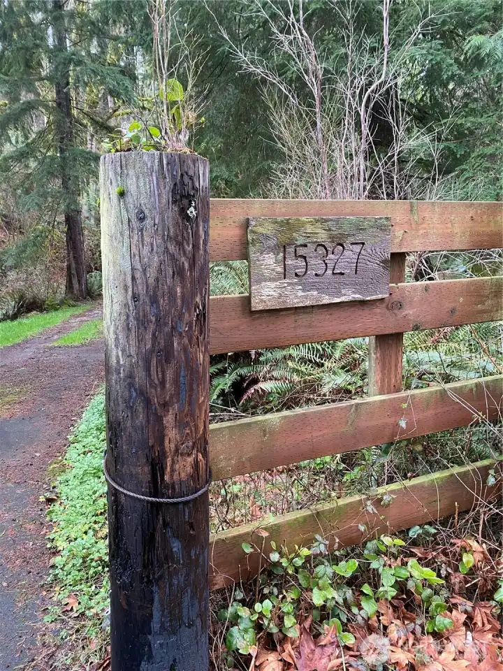 Entry gate area to property - Supra keybox nearby with key for padlock