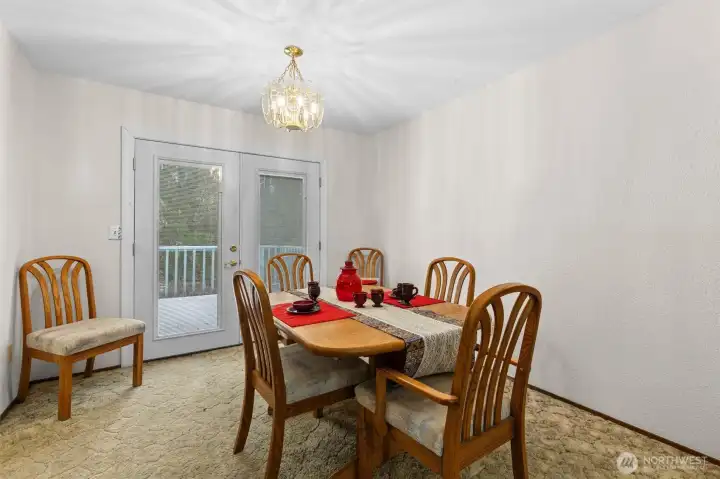 Dining Room (Upper Level)