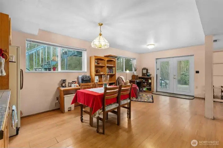 Bonus Room / Living Space (Lower Level)