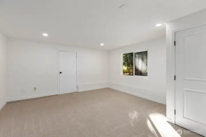 Bonus Room / Downstairs living area