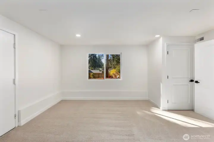 Bonus Room / Downstairs living area